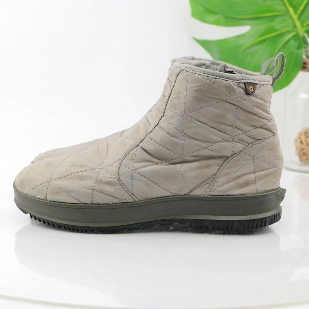 Bogs‎ Womens Snowday Boot Size 7 Waterproof Gray Beige Quilted Insulated Bootie